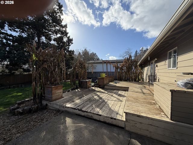 3908 GIFFORD Pl, Washougal, WA 98671