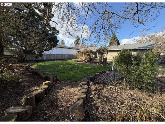 3908 GIFFORD Pl, Washougal, WA 98671