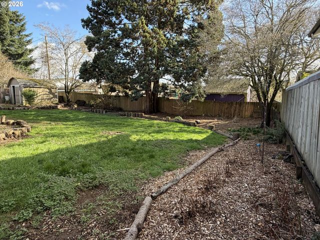 3908 GIFFORD Pl, Washougal, WA 98671