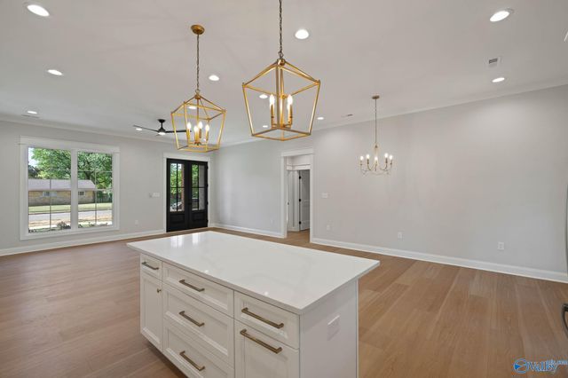 6306 Sheri Drive NW, Huntsville, AL 35806