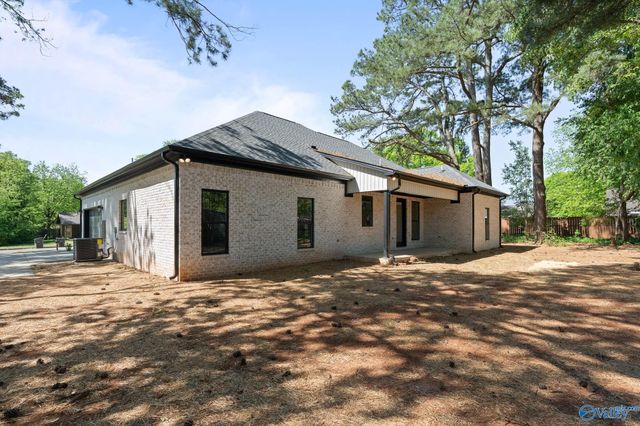 6306 Sheri Drive NW, Huntsville, AL 35806