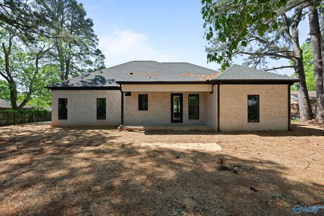 6306 Sheri Drive NW, Huntsville, AL 35806