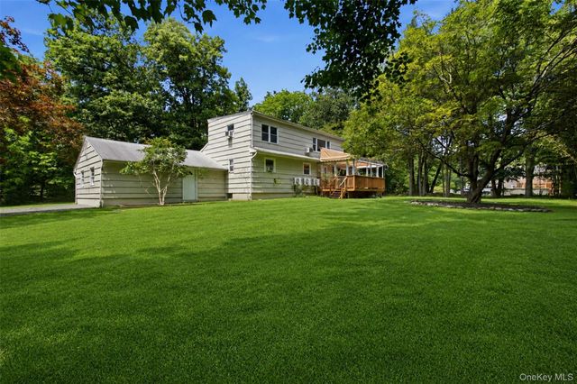 59 Smith Hill Road, Airmont, NY 10952