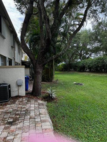 1868 NW 79th Way, Pembroke Pines, FL 33024