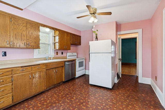 1563 Arcade Street, Saint Paul, MN 55106