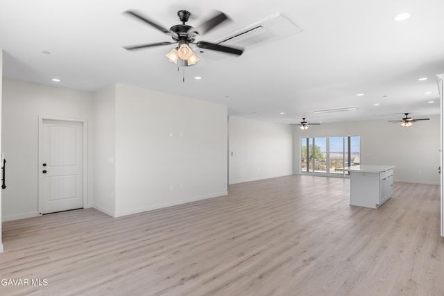 10201 Crest Road, California City, CA 93505