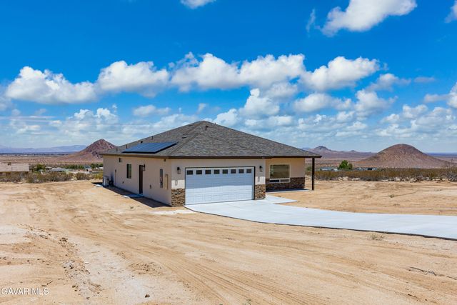 10201 Crest Road, California City, CA 93505