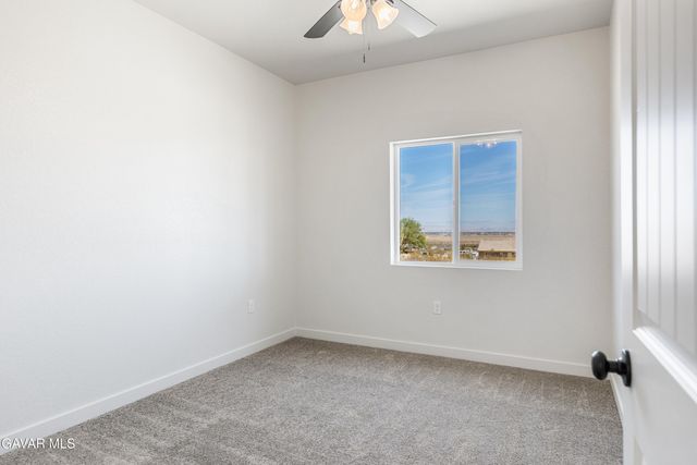 10201 Crest Road, California City, CA 93505