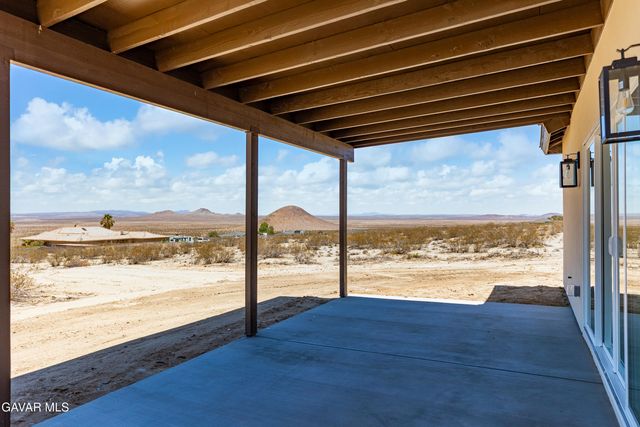 10201 Crest Road, California City, CA 93505