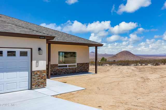 10201 Crest Road, California City, CA 93505
