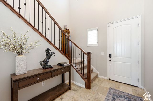 1056 W STONEHAVEN DR, North Salt Lake, UT 84054
