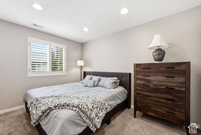 1056 W STONEHAVEN DR, North Salt Lake, UT 84054