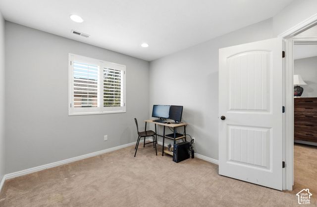 1056 W STONEHAVEN DR, North Salt Lake, UT 84054