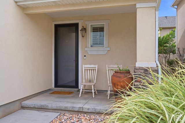 1056 W STONEHAVEN DR, North Salt Lake, UT 84054