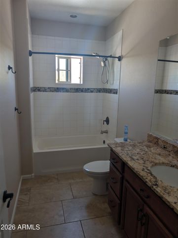 900 S CANAL Drive 206, Chandler, AZ 85225