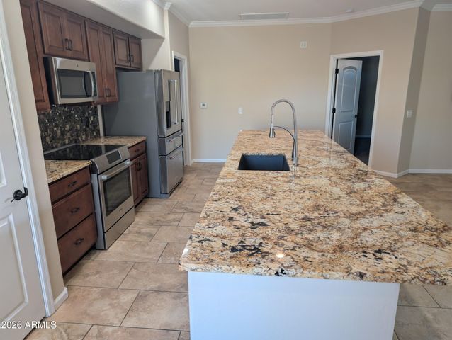 900 S CANAL Drive 206, Chandler, AZ 85225