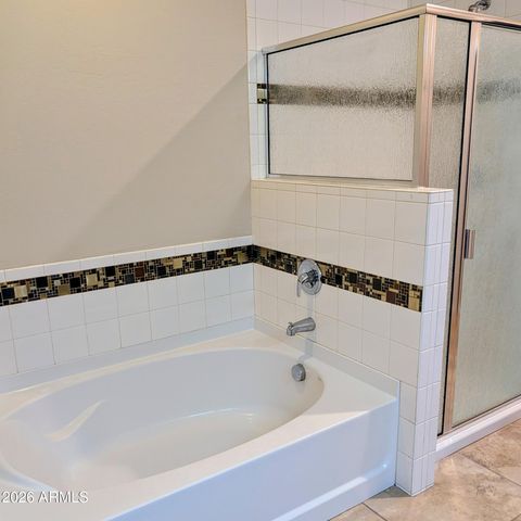 900 S CANAL Drive 206, Chandler, AZ 85225