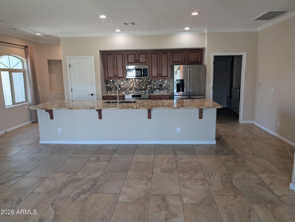 900 S CANAL Drive 206, Chandler, AZ 85225