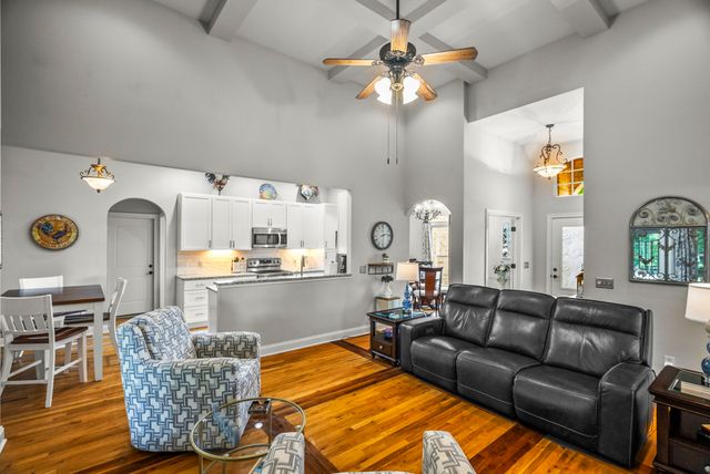 848 Sycamore Dr, Springfield, TN 37172