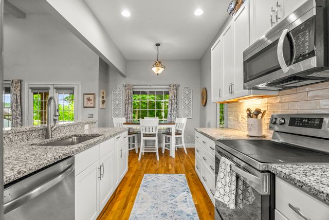 848 Sycamore Dr, Springfield, TN 37172