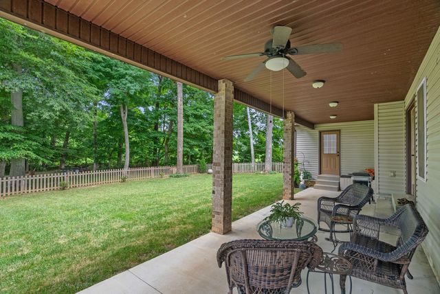 848 Sycamore Dr, Springfield, TN 37172