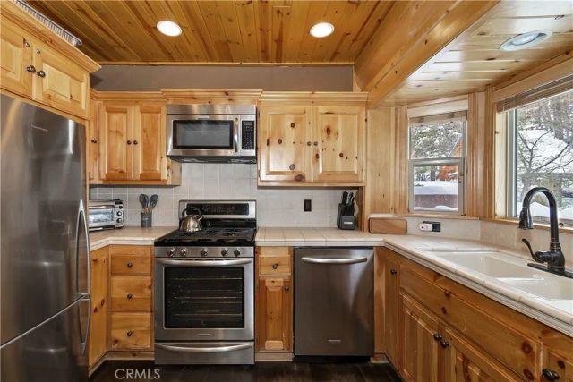 43442 Bow Canyon, Big Bear Lake, CA 92315