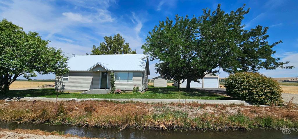 8100 Hillview Rd, Emmett, ID 83617