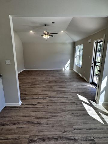 5243 ZODIAC RD, Memphis, TN 38118