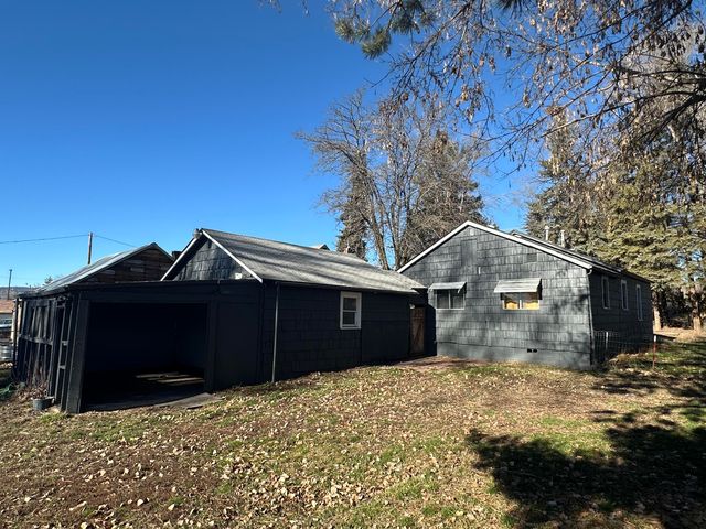 3228 Shasta Way, Klamath Falls, OR 97603