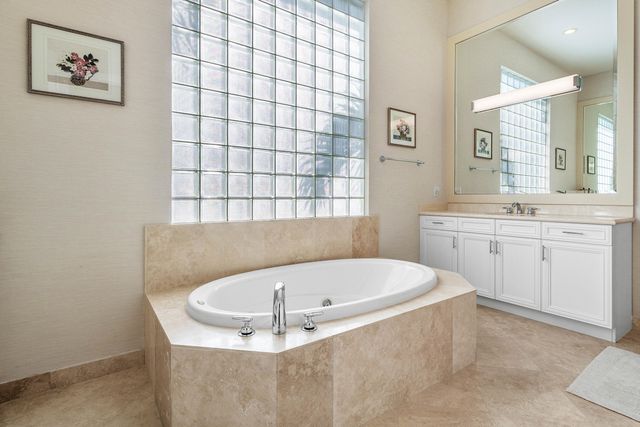 8138 Valhalla Drive, Delray Beach, FL 33446