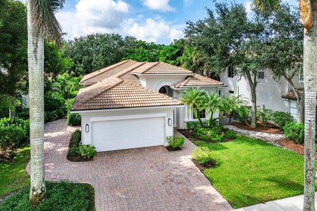 8138 Valhalla Drive, Delray Beach, FL 33446