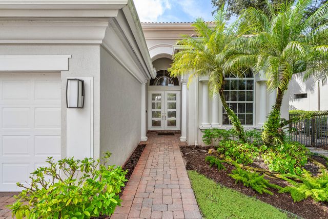 8138 Valhalla Drive, Delray Beach, FL 33446