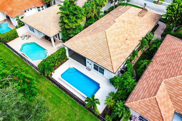 8138 Valhalla Drive, Delray Beach, FL 33446