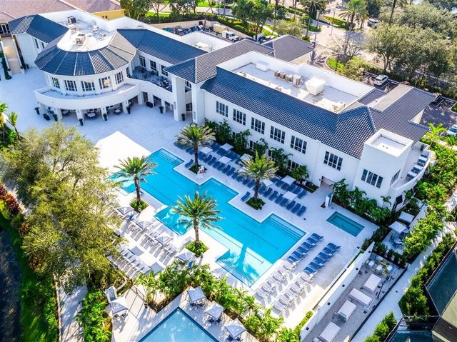 8138 Valhalla Drive, Delray Beach, FL 33446