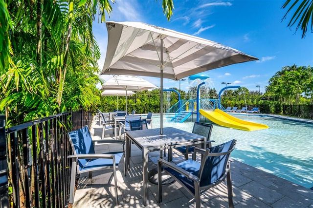 8138 Valhalla Drive, Delray Beach, FL 33446