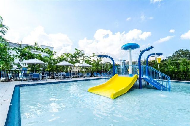 8138 Valhalla Drive, Delray Beach, FL 33446