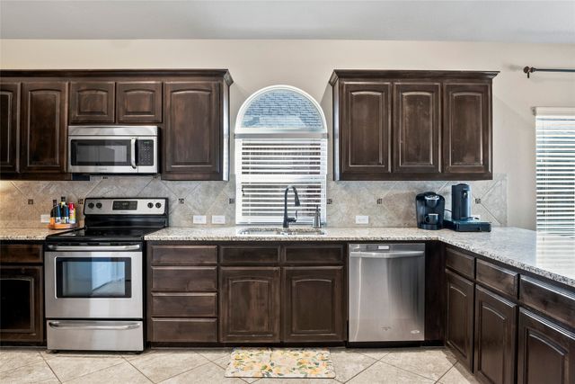 3233 Tamarack Lane, Denton, TX 76226