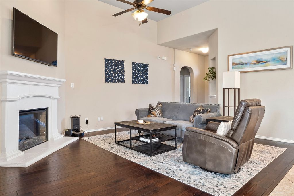 3233 Tamarack Lane, Denton, TX 76226