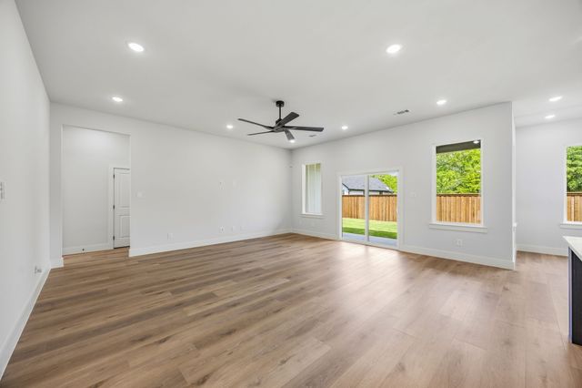 512 Waikiki Trail, Tool, TX 75143