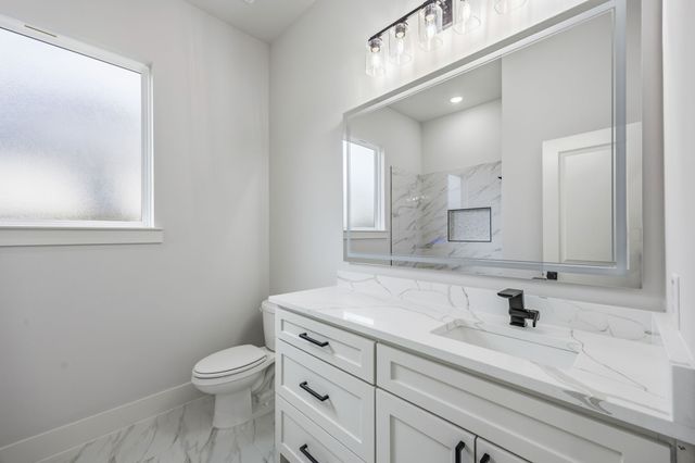512 Waikiki Trail, Tool, TX 75143