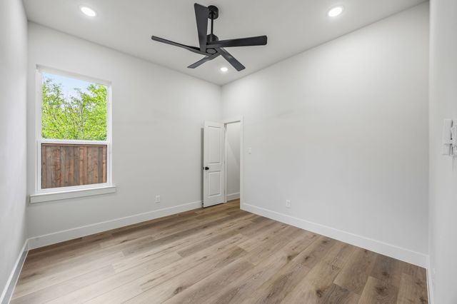 512 Waikiki Trail, Tool, TX 75143