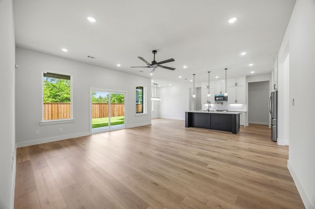 512 Waikiki Trail, Tool, TX 75143