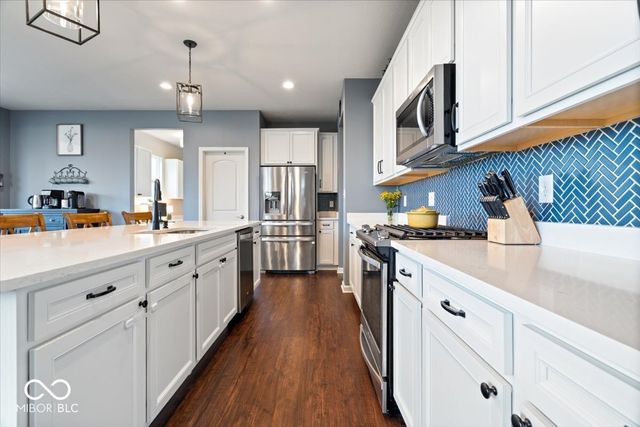 8594 Verbena Road, Zionsville, IN 46077
