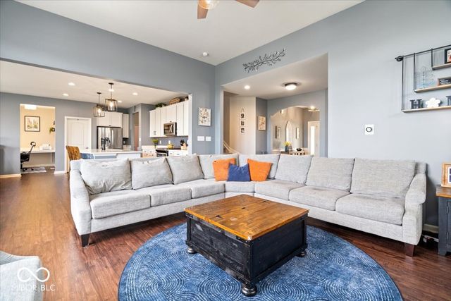8594 Verbena Road, Zionsville, IN 46077