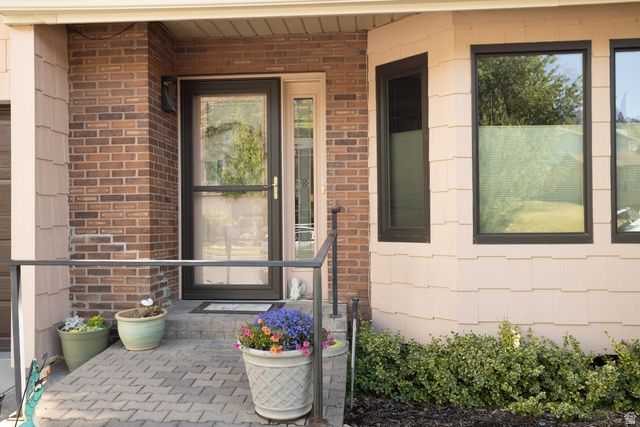 389 E 3350 N, North Ogden, UT 84414