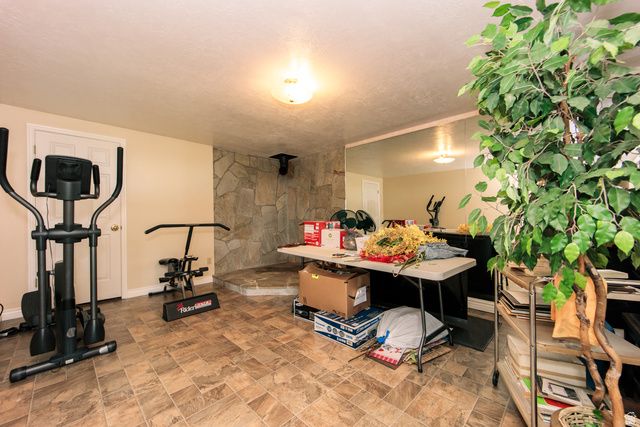 389 E 3350 N, North Ogden, UT 84414
