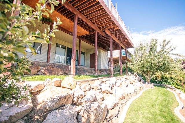 389 E 3350 N, North Ogden, UT 84414