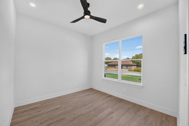 717 Easley Street, White Settlement, TX 76108