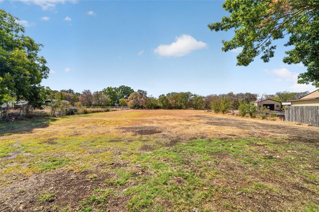 717 Easley Street, White Settlement, TX 76108