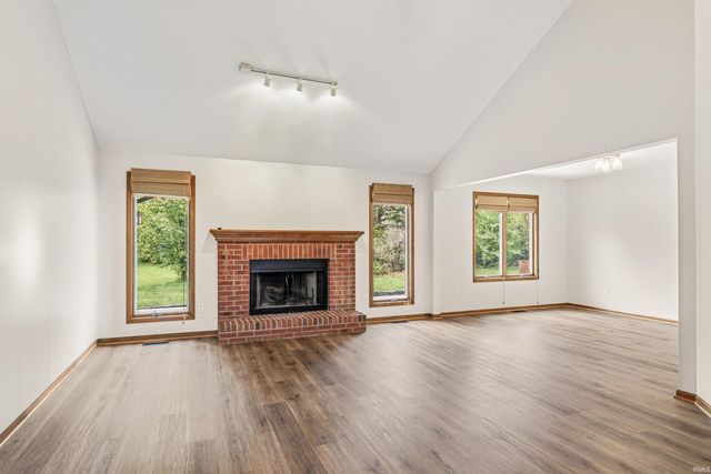 9909 Hidden Meadows Place, Fort Wayne, IN 46825